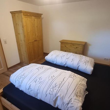 Ruhige Ferienwohnung Inklusive Garten Souterrain - Neu Renoviert Lachen エクステリア 写真