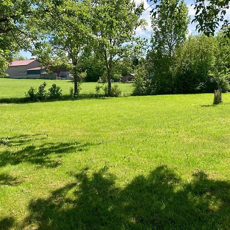 Ruhige Ferienwohnung Inklusive Garten Souterrain - Neu Renoviert Lachen エクステリア 写真