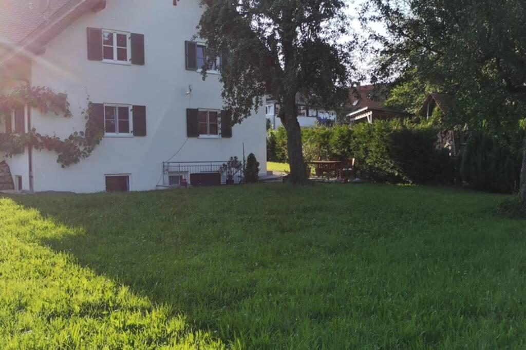 Ruhige Ferienwohnung Inklusive Garten Souterrain - Neu Renoviert Lachen エクステリア 写真