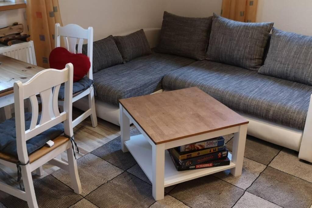 Ruhige Ferienwohnung Inklusive Garten Souterrain - Neu Renoviert Lachen エクステリア 写真