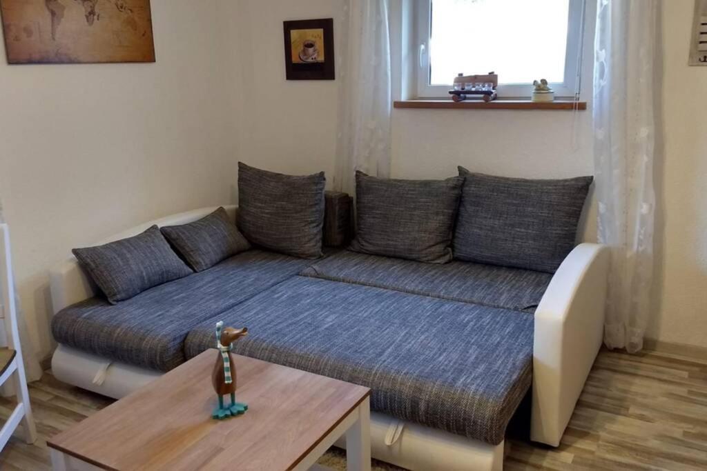 Ruhige Ferienwohnung Inklusive Garten Souterrain - Neu Renoviert Lachen エクステリア 写真