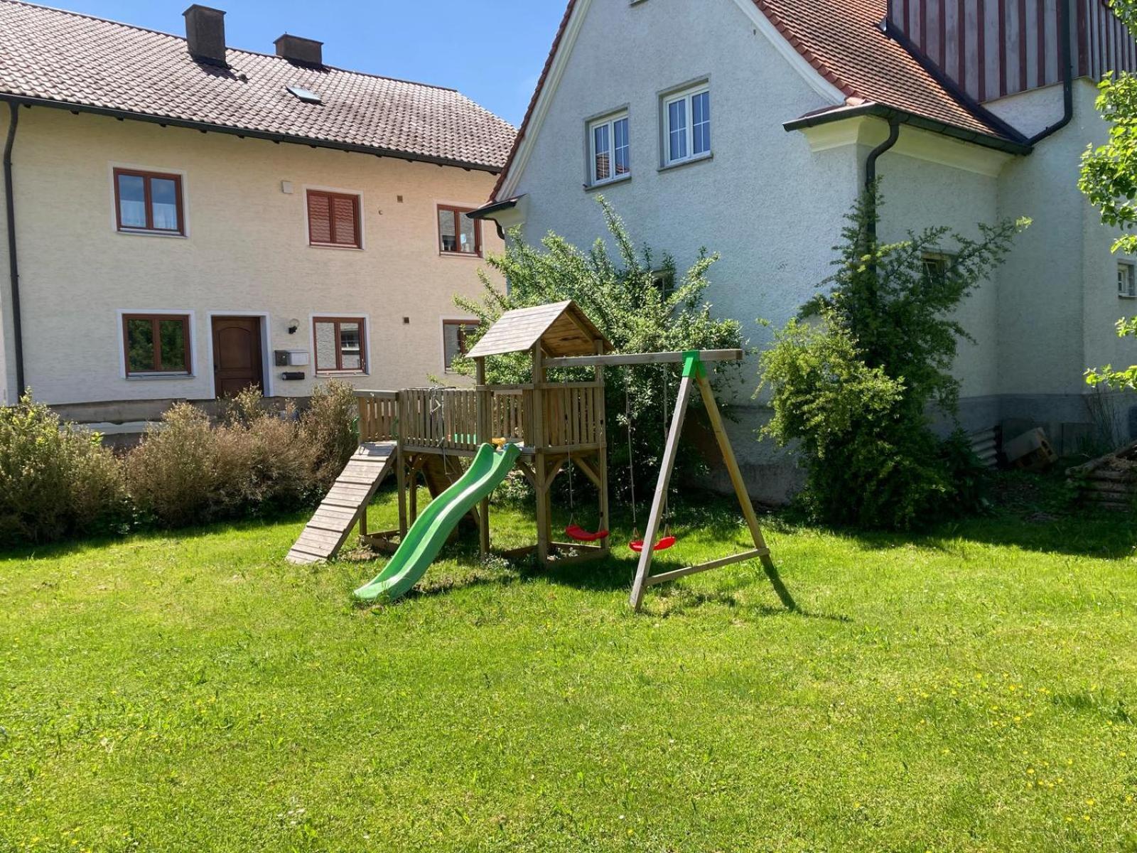 Ruhige Ferienwohnung Inklusive Garten Souterrain - Neu Renoviert Lachen エクステリア 写真