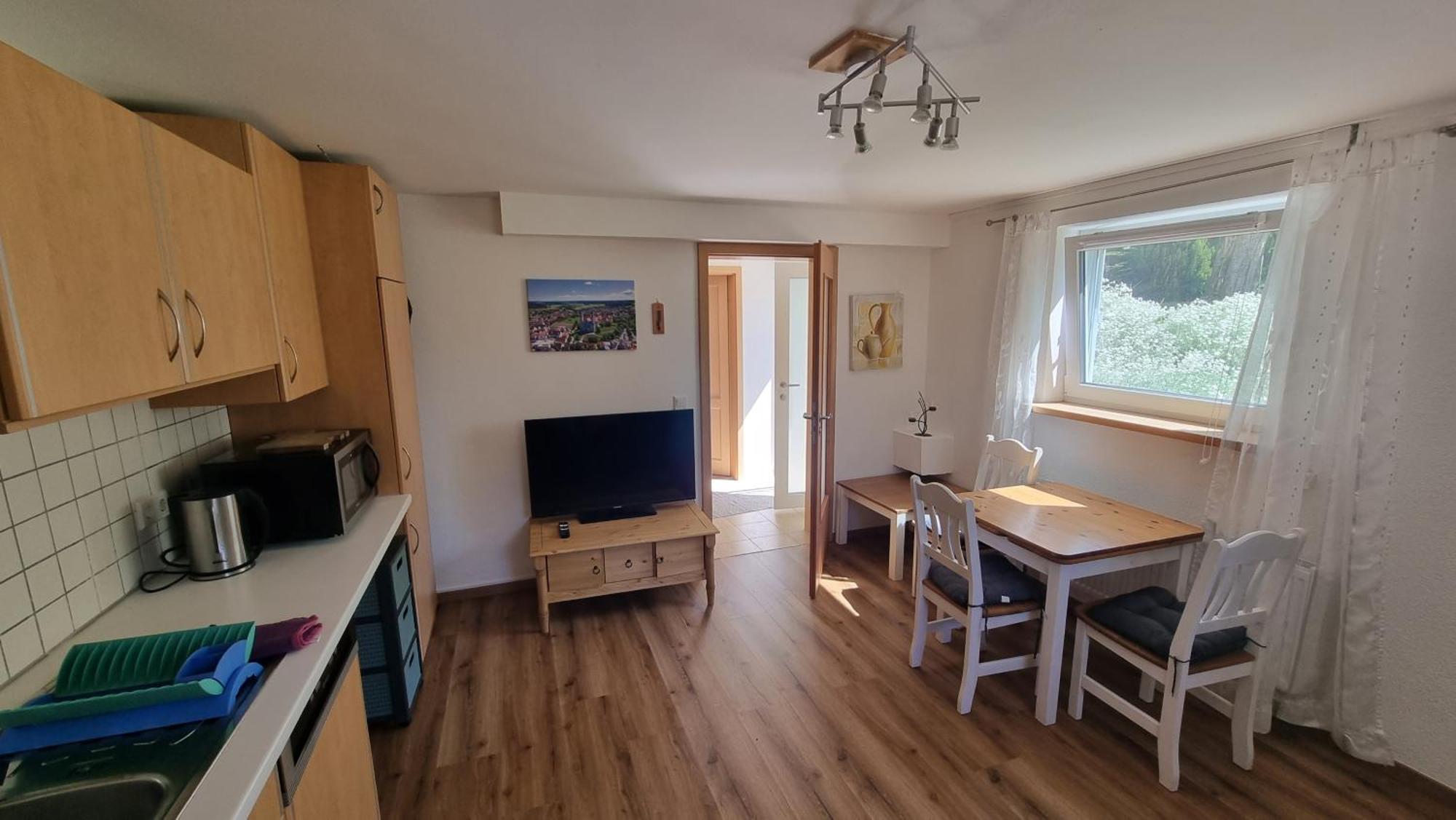 Ruhige Ferienwohnung Inklusive Garten Souterrain - Neu Renoviert Lachen エクステリア 写真
